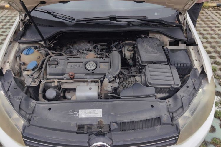 Used Volkswagen Golf 2010 1.4 TSI Automatic Luxury Model Engine Bay
