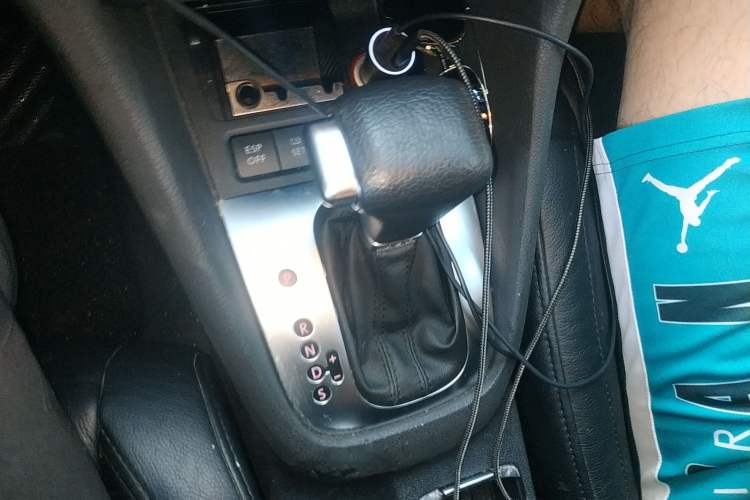 Used Volkswagen Golf 2010 1.4 TSI Automatic Comfort Model Gear Lever