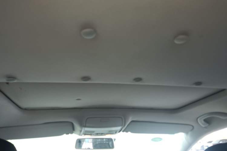 Used Volkswagen Golf 2010 1.6 Manual Comfort Version Headliner