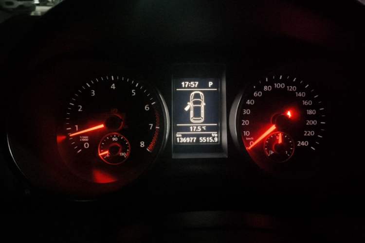 Used Volkswagen Golf 2010 1.4 TSI Automatic Luxury Model Instrument Cluster