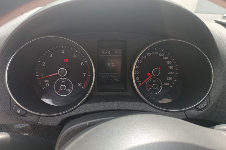 Used Volkswagen Golf 2010 1.4 TSI Automatic Comfort Model Instrument Cluster