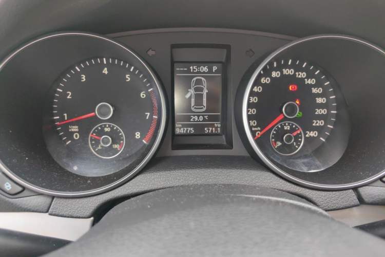 Used Volkswagen Golf 2010 1.4 TSI Automatic Luxury Model Instrument Cluster