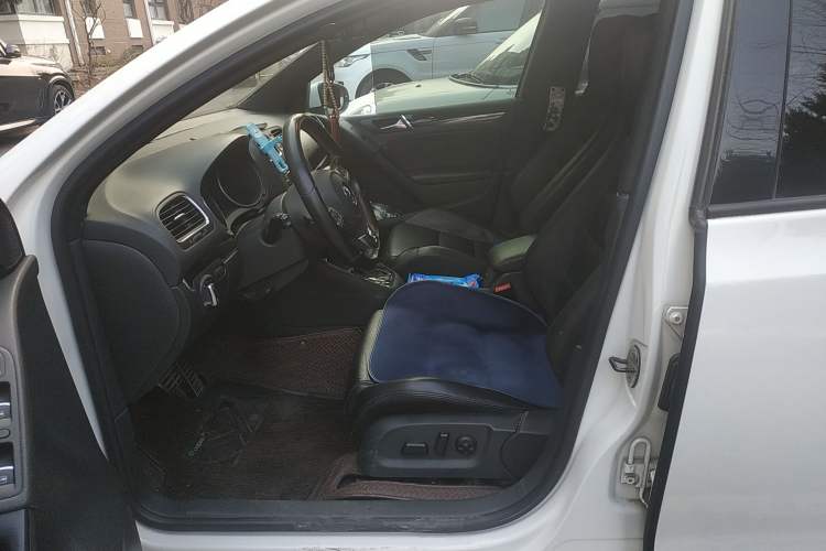 Used Volkswagen Golf 2010 2.0 TSI GTI Left Front Seat