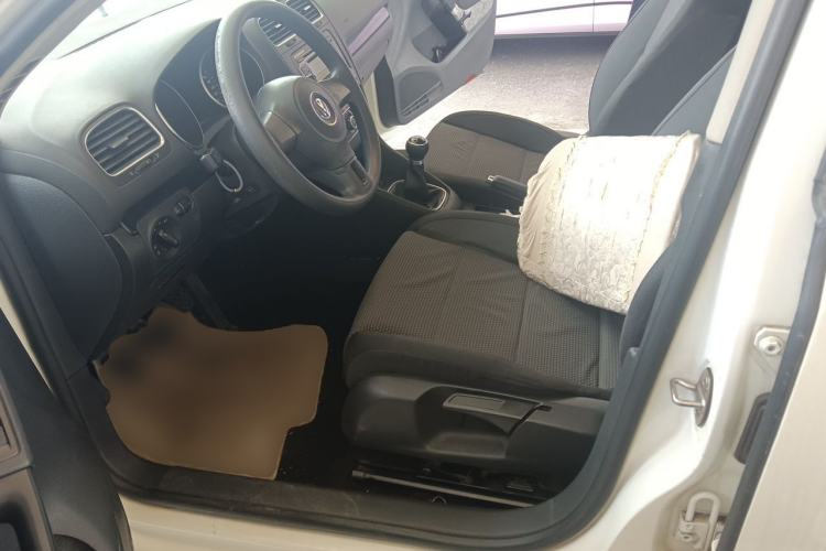 Used Volkswagen Golf 2010 1.6 Manual Comfort Version Left Front Seat
