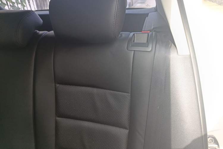 Used Volkswagen Golf 2010 1.4 TSI Automatic Comfort Model Left Rear Seat