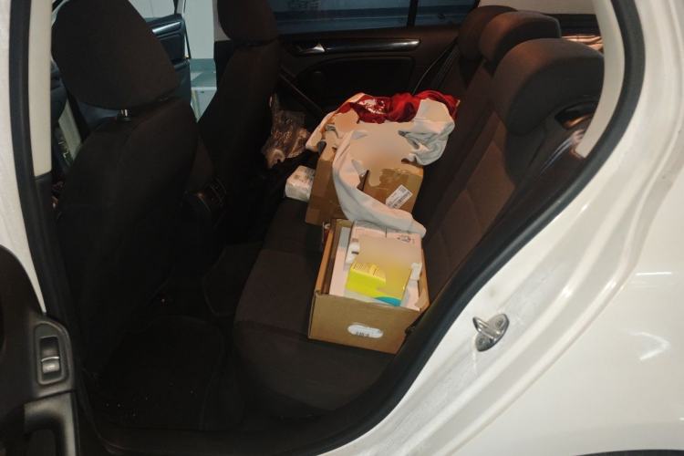 Used Volkswagen Golf 2010 1.6 Automatic Comfort Edition Left Rear Seat