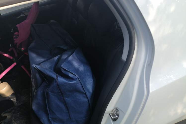 Used Volkswagen Golf 2010 1.6 Automatic Fashion Model Left Rear Seat