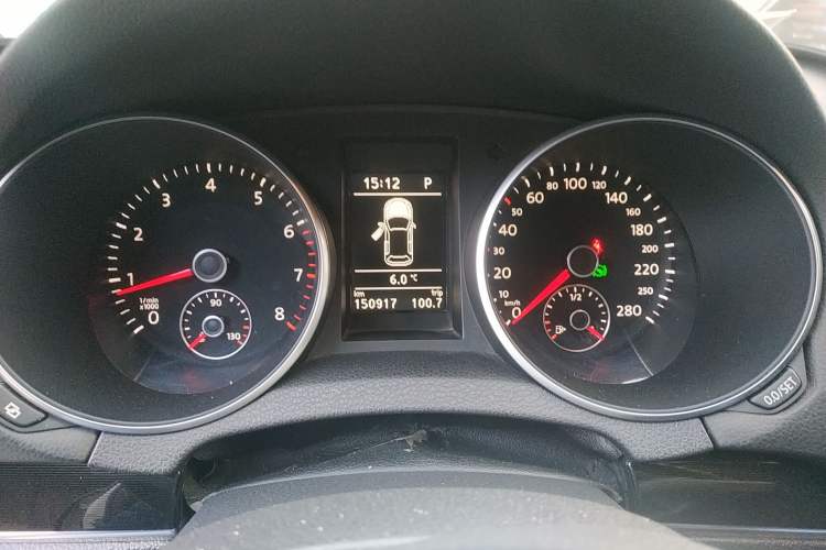 Used Volkswagen Golf 2010 2.0 TSI GTI Odometer Close Up
