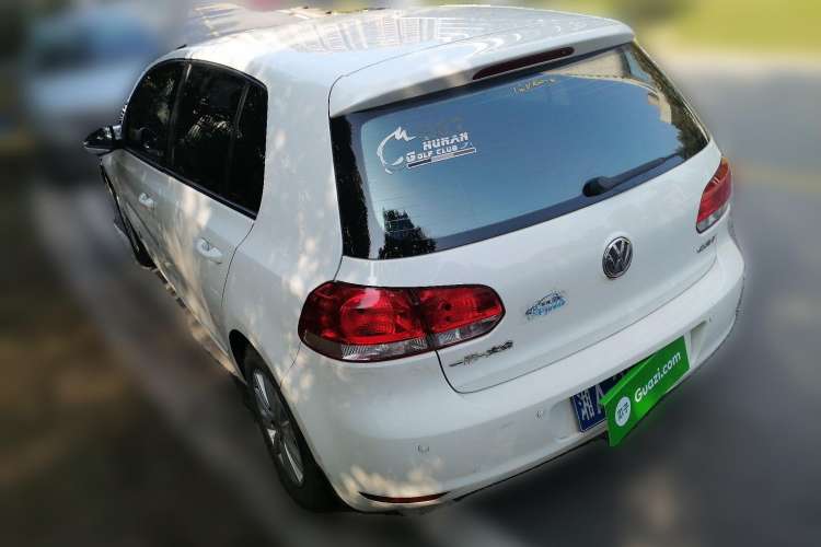 Used Volkswagen Golf 2010 1.6 Automatic Fashion Model Rear Left 45 Deg