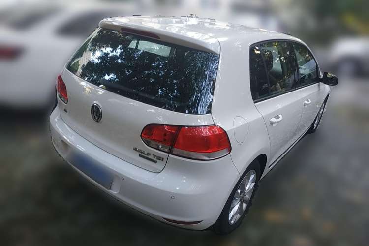 Used Volkswagen Golf 2010 1.4 TSI Automatic Comfort Model Rear Right 45 Deg