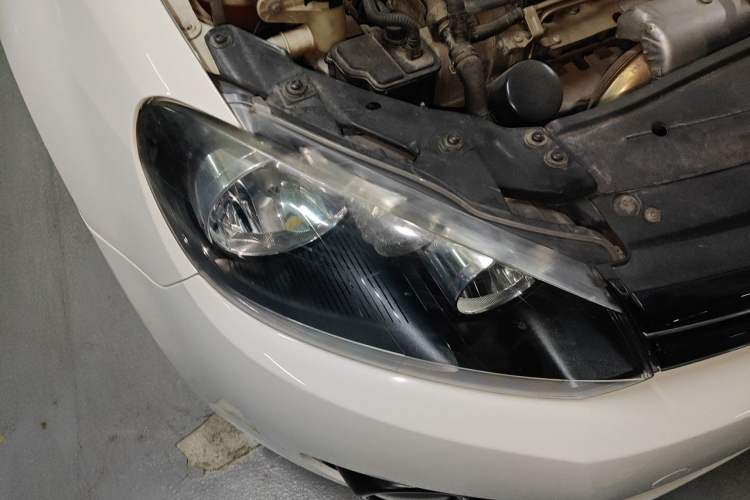 Used Volkswagen Golf 2010 1.4 TSI Automatic Comfort Model Right Front Headlight