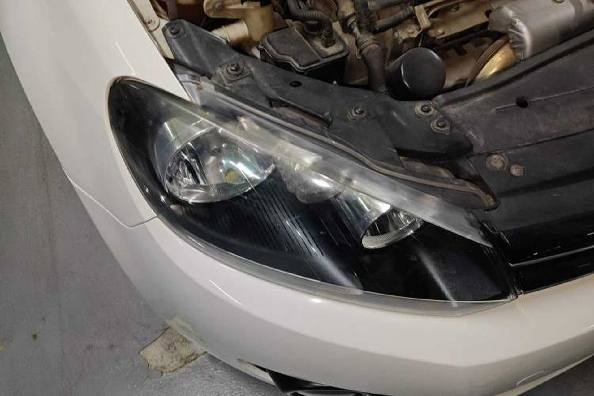 Used Volkswagen Golf 2010 1.4 TSI Automatic Comfort Model Right Front Headlight