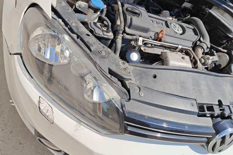 Used Volkswagen Golf 2010 1.4 TSI Automatic Comfort Model Right Front Headlight