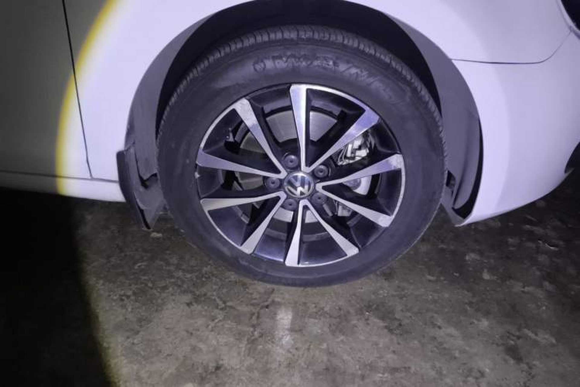 Used Volkswagen Golf 2010 1.4 TSI Automatic Luxury Model Right Front Wheel Hub