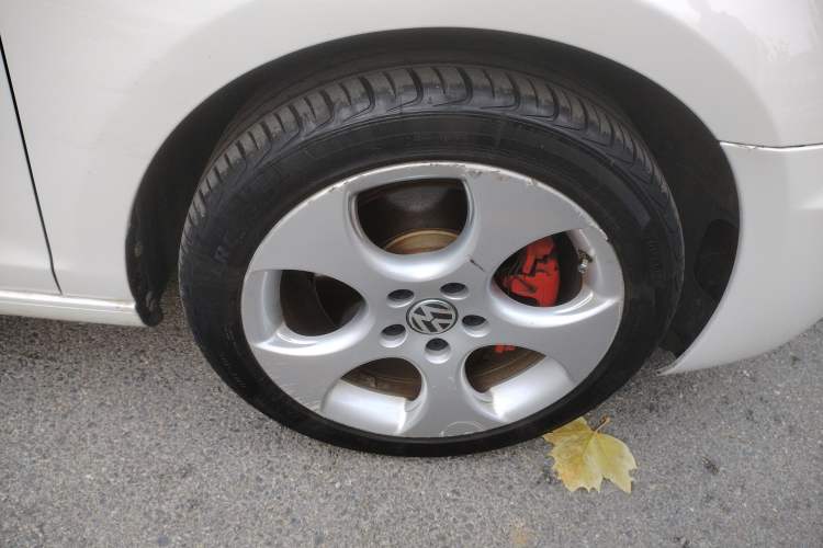 Used Volkswagen Golf 2010 2.0 TSI GTI Right Front Wheel Hub