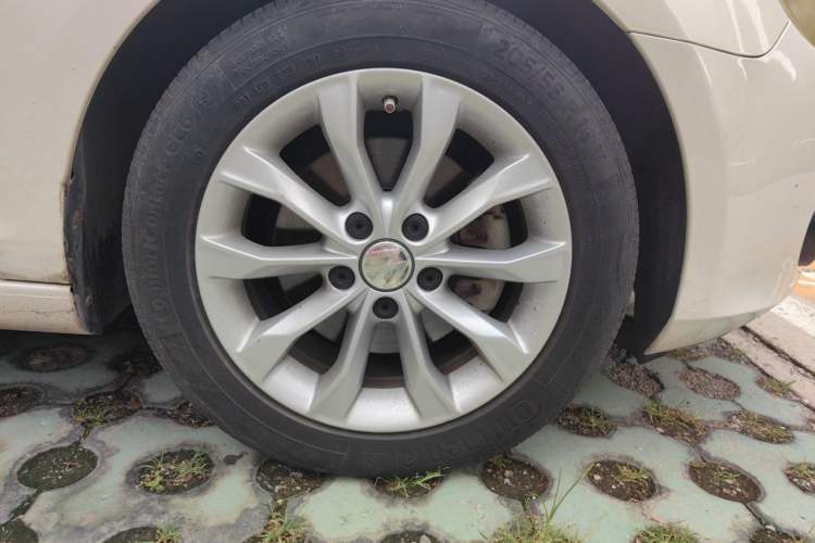 Used Volkswagen Golf 2010 1.4 TSI Automatic Luxury Model Right Front Wheel Hub