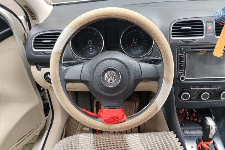 Used Volkswagen Golf 2010 1.4 TSI Automatic Comfort Model Steering Wheel