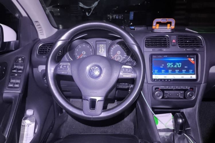 Used Volkswagen Golf 2010 1.4 TSI Automatic Luxury Model Steering Wheel