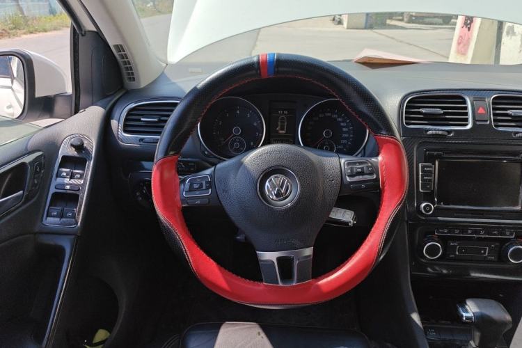 Used Volkswagen Golf 2010 1.4 TSI Automatic Comfort Model Steering Wheel