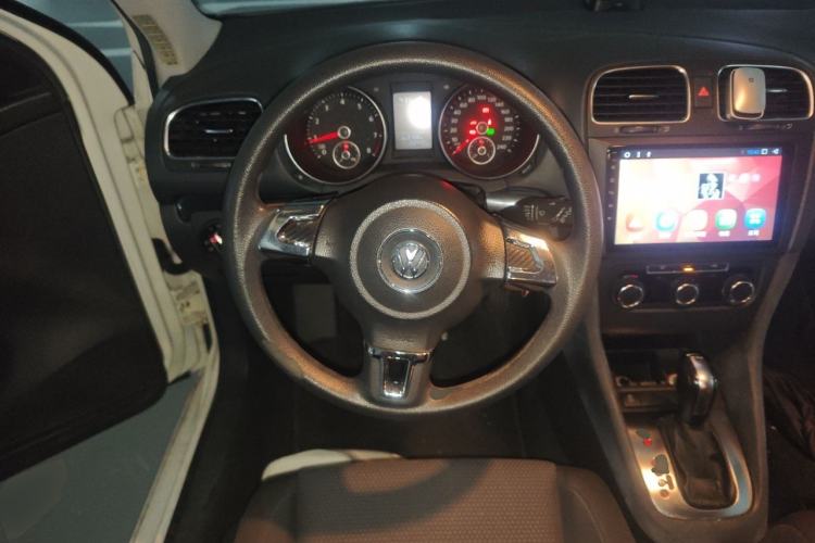 Used Volkswagen Golf 2010 1.6 Automatic Comfort Edition Steering Wheel