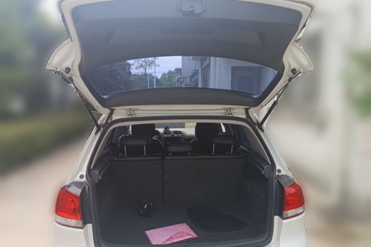 Used Volkswagen Golf 2010 1.4 TSI Automatic Comfort Model Trunk