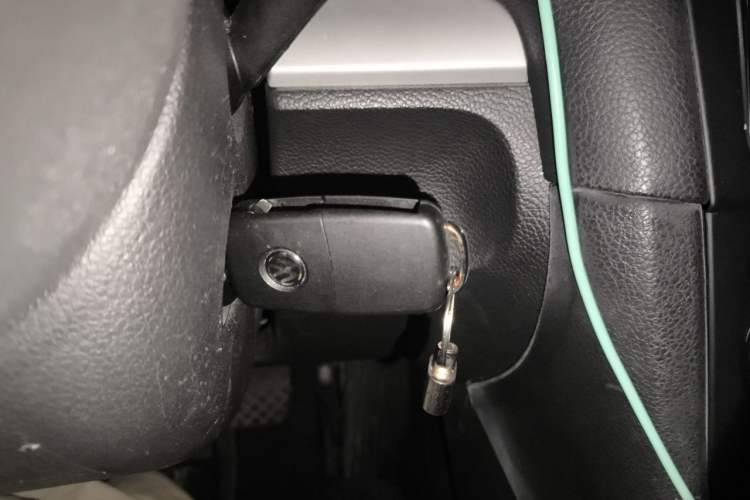 Used Volkswagen Golf 2010 1.4 TSI Automatic Luxury Model Vehicle Key