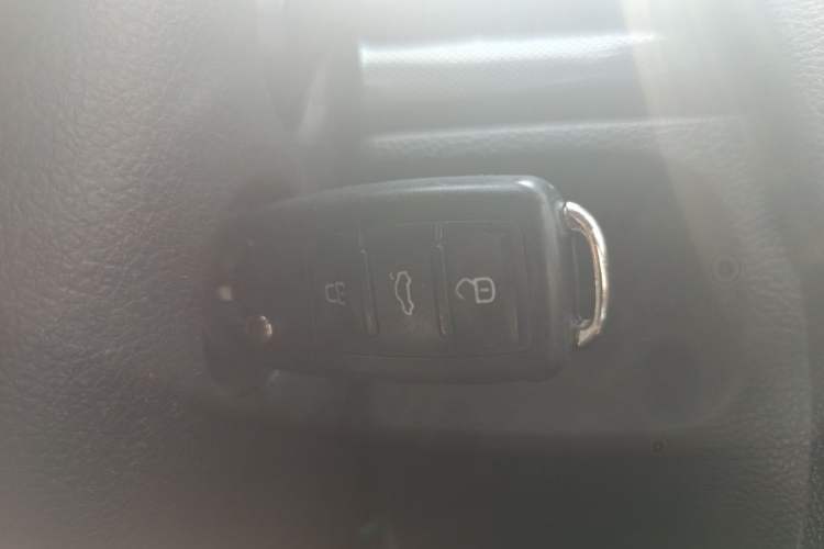 Used Volkswagen Golf 2010 1.4 TSI Automatic Comfort Model Vehicle Key