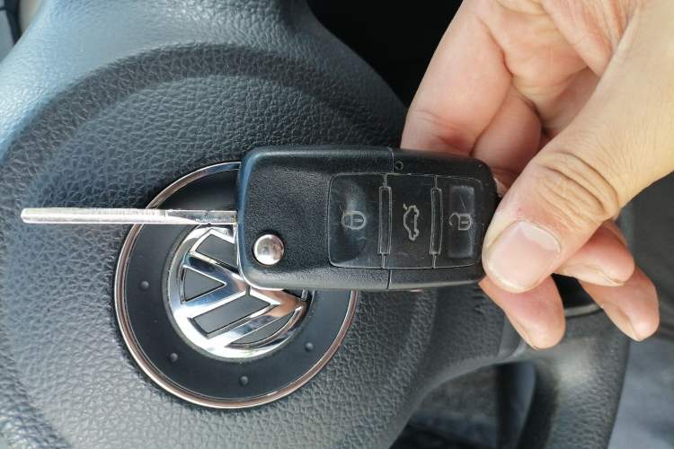 Used Volkswagen Golf 2010 1.6 Automatic Fashion Model Vehicle Key