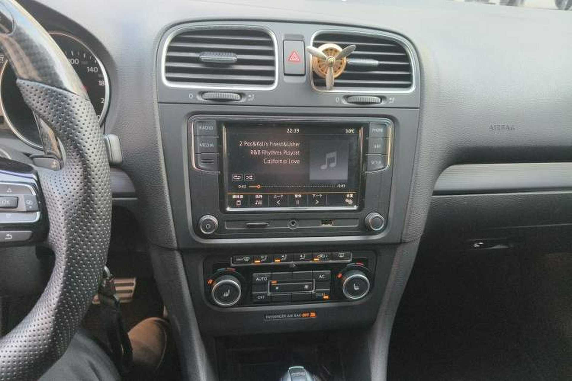 Used Volkswagen Golf 2011 2.0 TSI R Audio And AC Panel