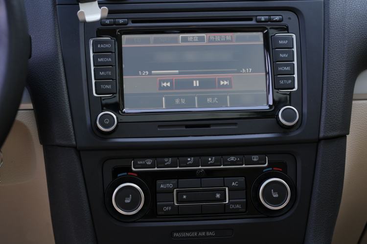 Used Volkswagen Golf 2011 1.4 TSI Luxury Touring Edition Audio And AC Panel