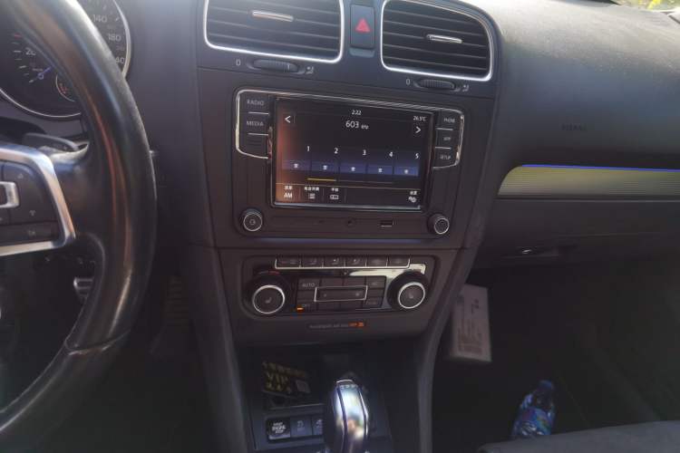 Used Volkswagen Golf 2011 2.0 TSI R Audio And AC Panel