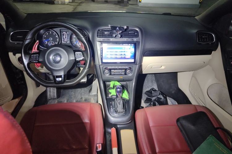 Used Volkswagen Golf 2011 2.0 TSI R Center Console