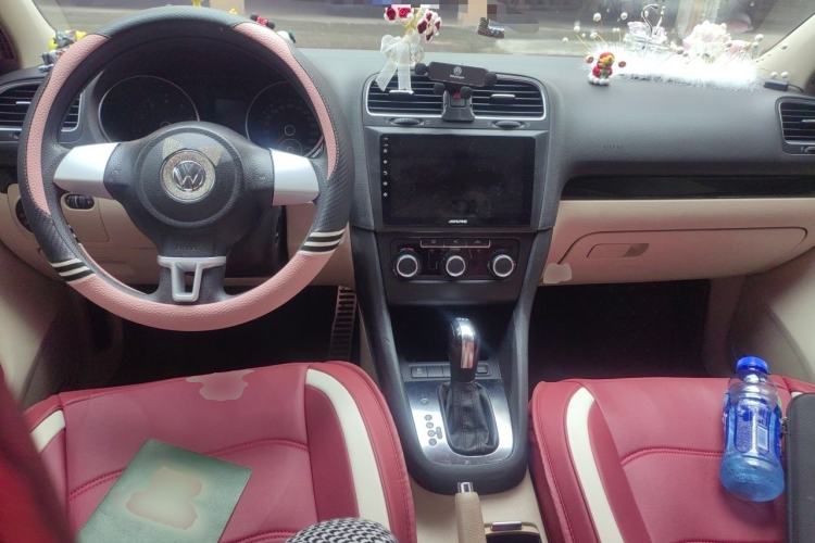 Used Volkswagen Golf 2011 1.4 TSI Automatic Comfort Model Center Console