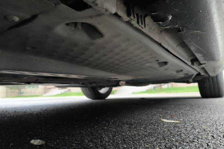 Used Volkswagen Golf 2011 2.0 TSI R Chassis Front Left