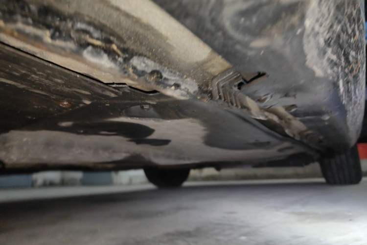Used Volkswagen Golf 2011 2.0 TSI R Chassis Front Left