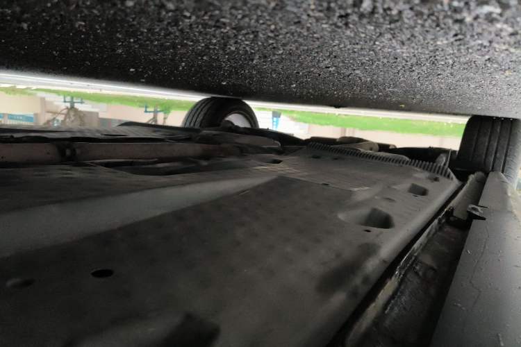 Used Volkswagen Golf 2011 2.0 TSI R Chassis Front Right