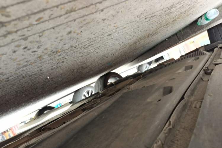Used Volkswagen Golf 2011 2.0 TSI R Chassis Front Right