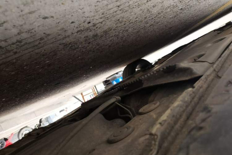 Used Volkswagen Golf 2011 2.0 TSI R Chassis Rear Left