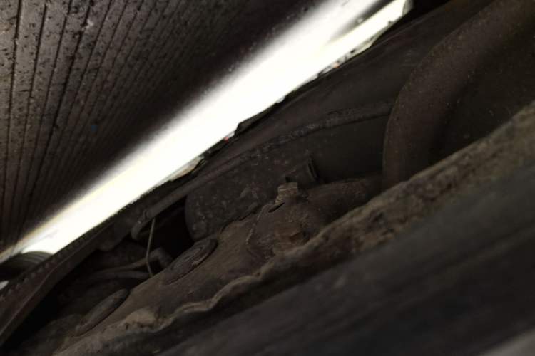 Used Volkswagen Golf 2011 2.0 TSI R Chassis Rear Right