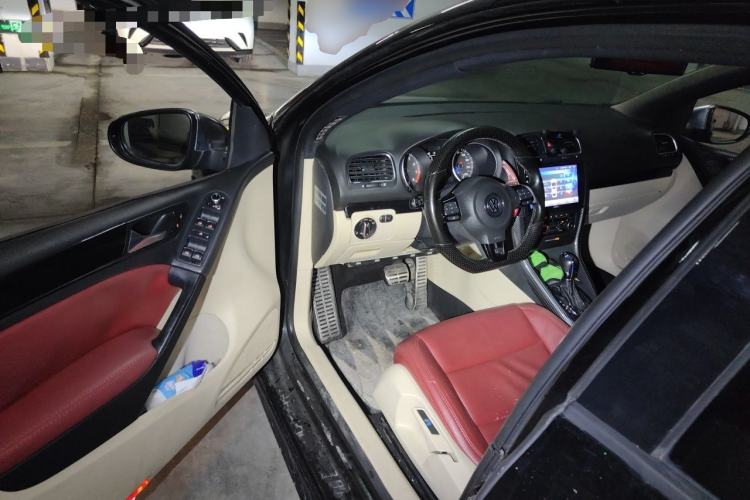 Used Volkswagen Golf 2011 2.0 TSI R Driver Seat