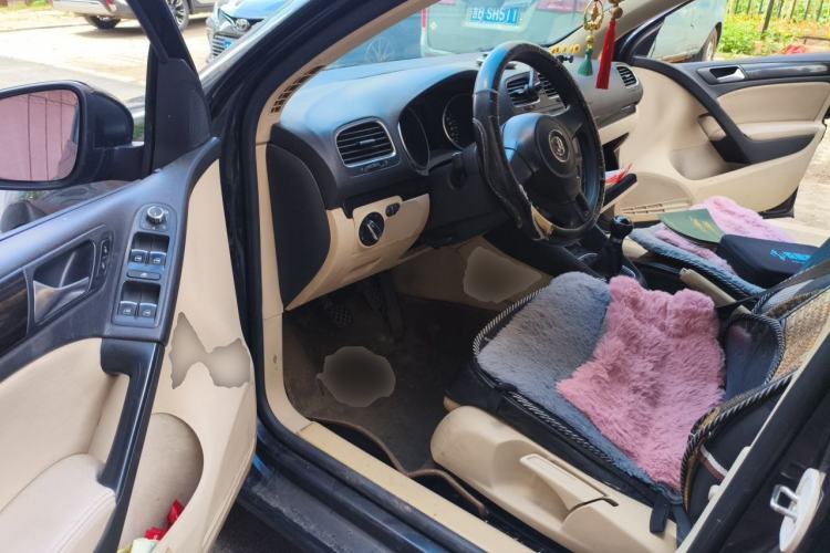 Used Volkswagen Golf 2011 1.6 Manual Comfort Model Driver Seat