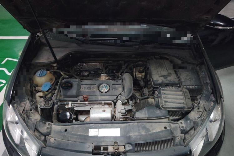 Used Volkswagen Golf 2011 1.4 TSI Automatic Luxury Edition Engine Bay