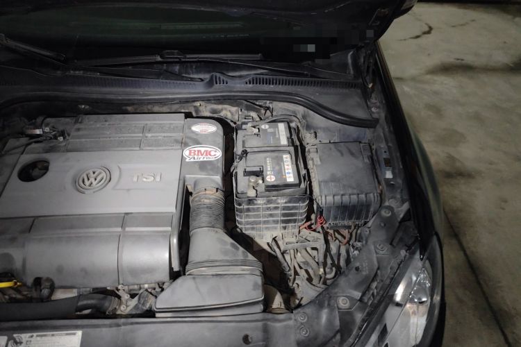 Used Volkswagen Golf 2011 2.0 TSI R Engine Bay Left