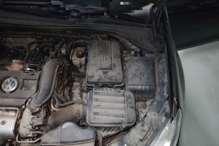 Used Volkswagen Golf 2011 1.4 TSI Automatic Luxury Edition Engine Bay Left
