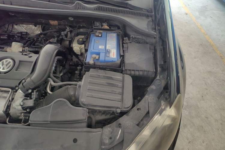 Used Volkswagen Golf 2011 1.4 TSI Automatic Comfort Model Engine Bay Left