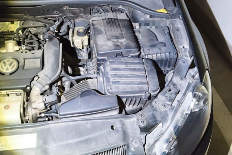 Used Volkswagen Golf 2011 1.4 TSI Automatic Comfort Model Engine Bay Left