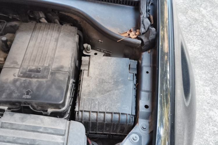 Used Volkswagen Golf 2011 1.4 TSI Automatic Comfort Model Engine Bay Left