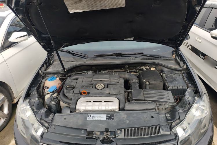 Used Volkswagen Golf 2011 1.4 TSI Comfort Travel Edition Engine Bay