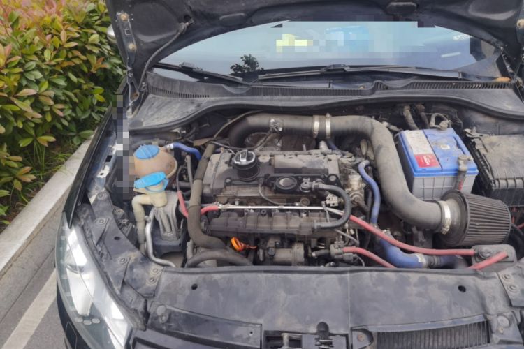 Used Volkswagen Golf 2011 2.0 TSI R Engine Bay Right