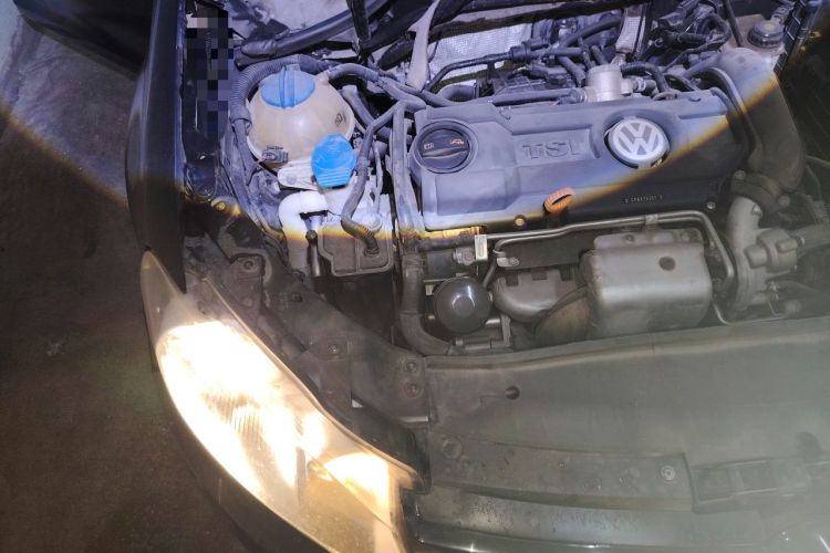Used Volkswagen Golf 2011 1.4 TSI Automatic Comfort Model Engine Bay Right